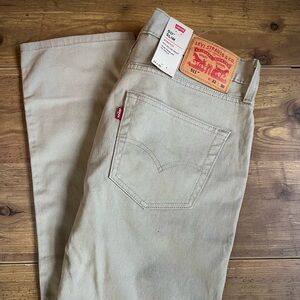 NEW! Levi’s 511 Slim stretch pants in khaki with tags.